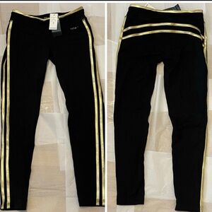 NWT! Bebe Bebe Sport Black Gold Foil Leggings SMALL